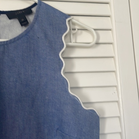 J Crew Women's Chambray Scalloped with Grommets Sleeveless Cotton Top Size 2P - Picture 5 of 7